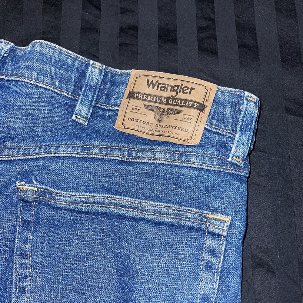 Wrangler jean shorts - Picture 3 of 4